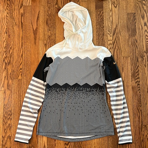 Nike Pro Dri-fit hooded long sleeve shirt, NWT, large - Picture 1 of 5